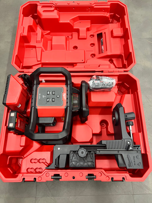 Milwaukee Green Interior Rotary Laser Level Kit w/ Remote/Receiver and Wall Mount Bracket - 3702-21 (New)