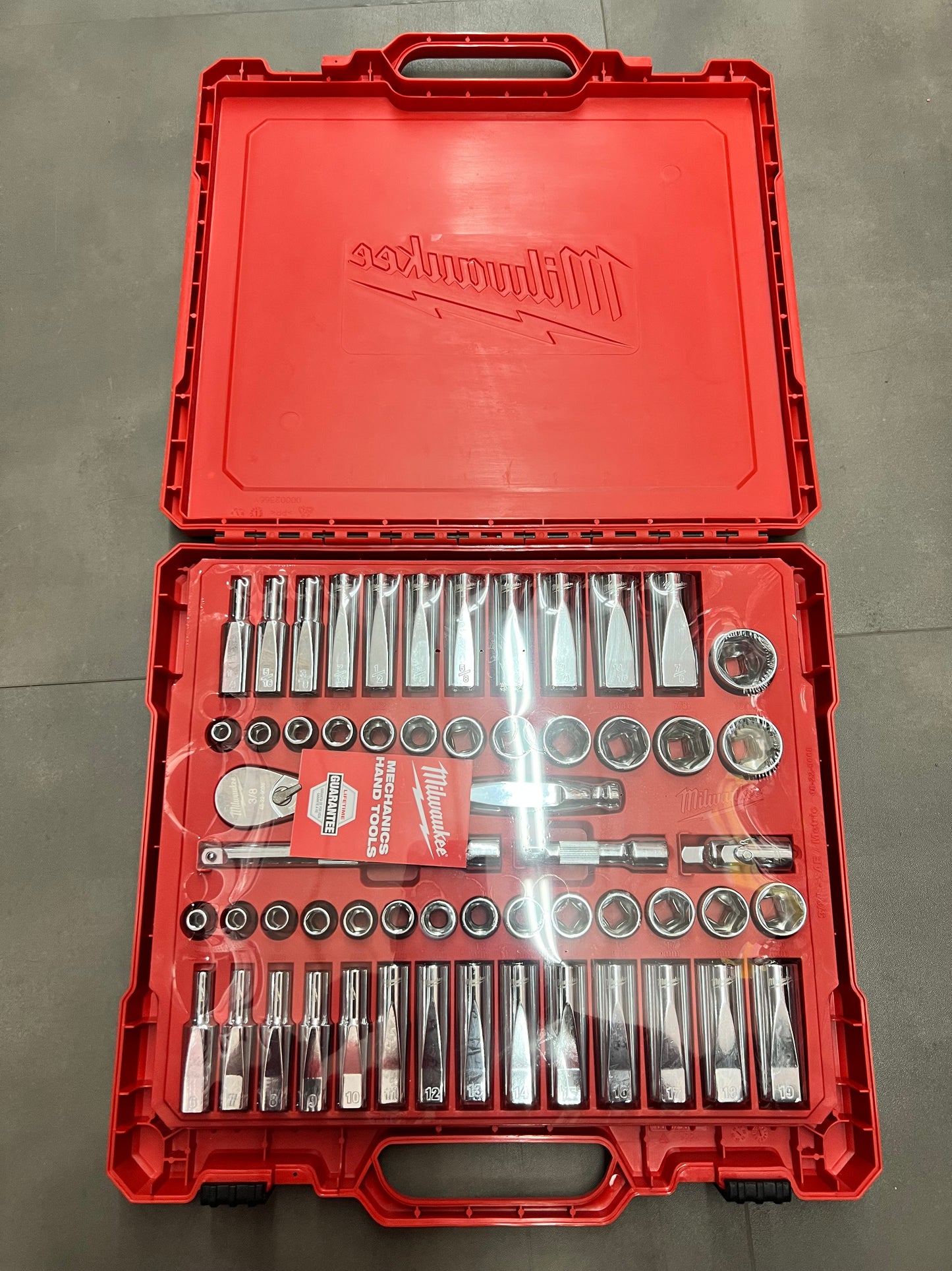 Milwaukee 56pc. 3/8” Drive Socket Set (SAE/Metric) - 48-22-9008 (New)