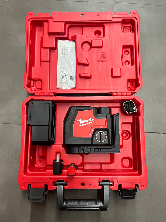 Milwaukee USB Rechargeable Green Cross Line & Plumb Points Laser - 3522-21 (New)