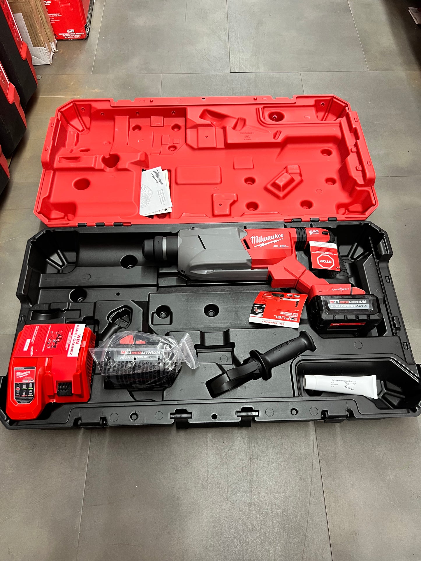 Milwaukee 1-1/4” SDS Plus D-Handle Rotary Hammer Kit w/ One-Key - 2916-22 (New)