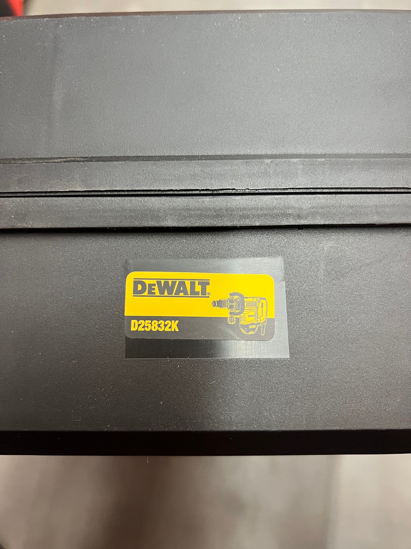 DeWalt 16lb SDS Max Chipping Hammer Kit - D25832K (New)