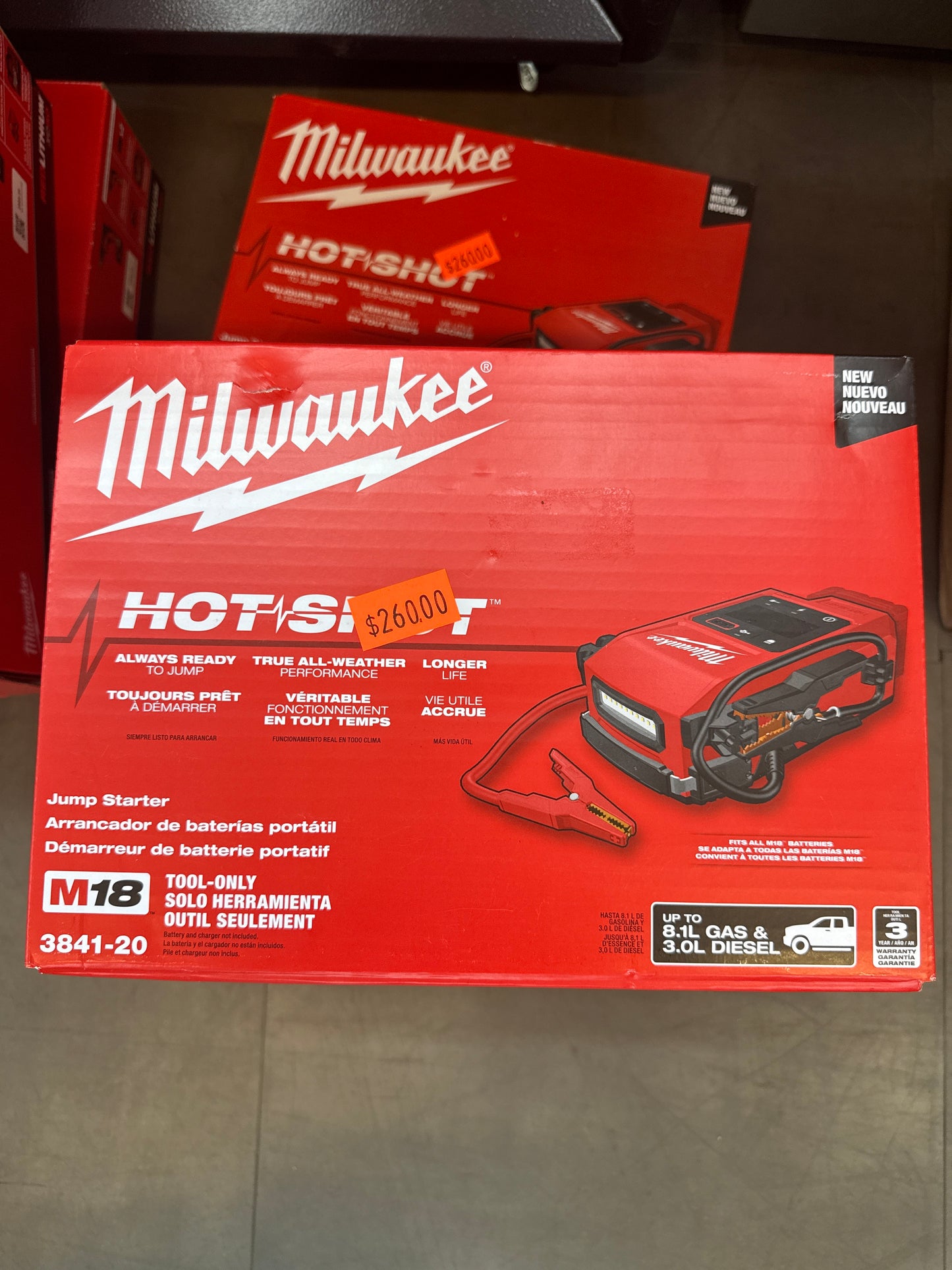M18 18V Lithium-Ion Cordless 2000 Peak Amp HOTSHOT Jump Starter (Tool-Only)