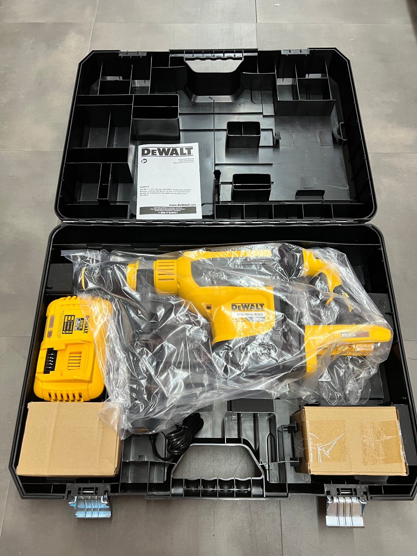 DeWalt 60V Max* 1-3/4” SDS Max Combination Hammer Kit - DCH614X2 (New)