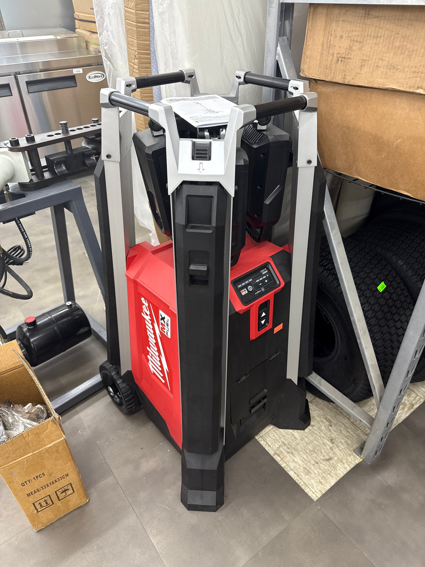 Milwaukee MX Fuel Rocket Tower Light - MXF041