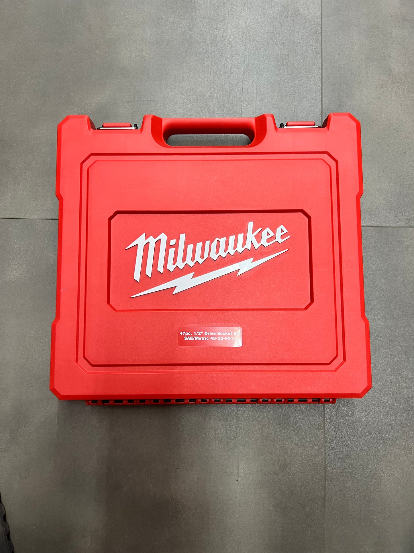 Milwaukee 47pc. 1/2” Drive Socket Set (SAE/Metric) - 48-22-9010 (New)