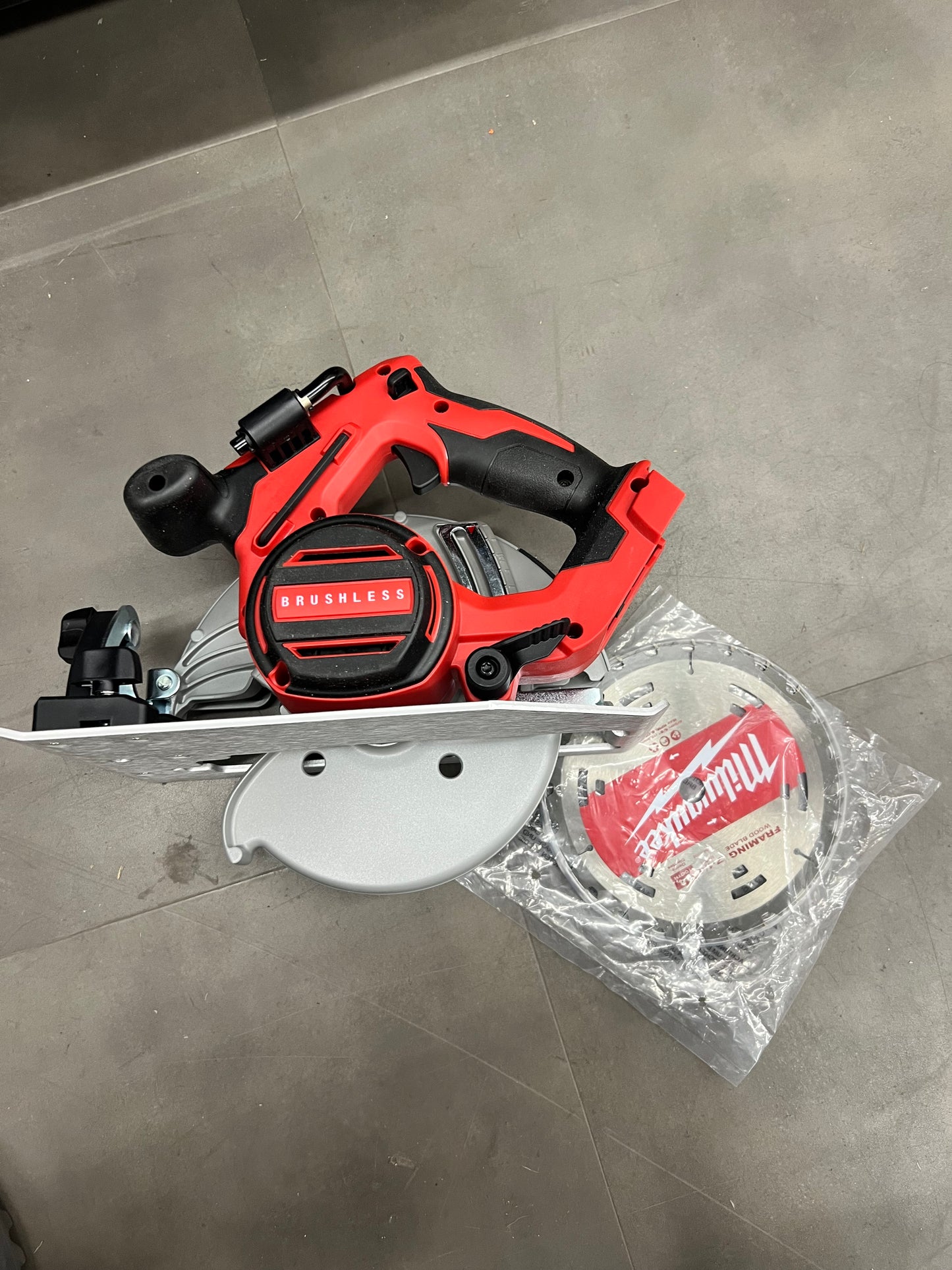 Milwaukee 7-1/4” Circular Saw w/ Blade - 2631-20 (New)