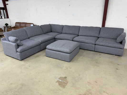 Abbyson Capri Grey Fabric Sectional with Ottoman *Pick-Up Only*