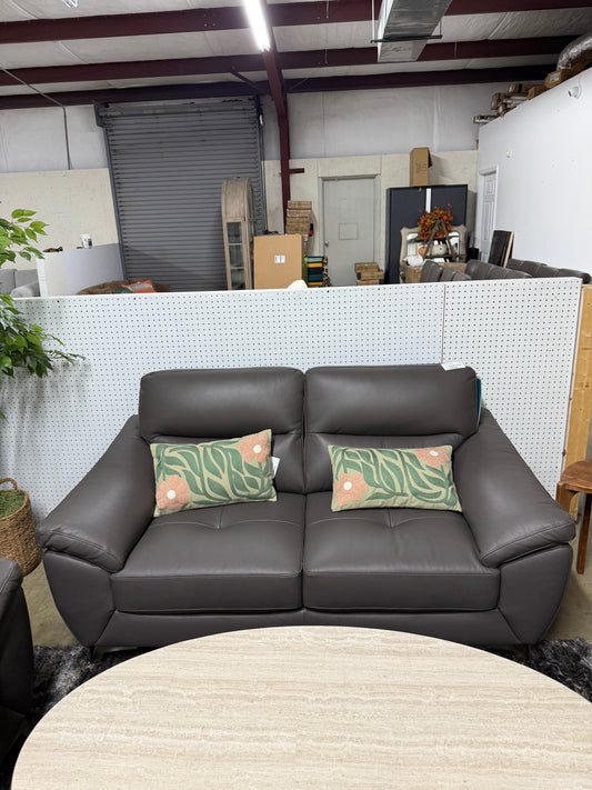 Abbyson Gray Leather Loveseat