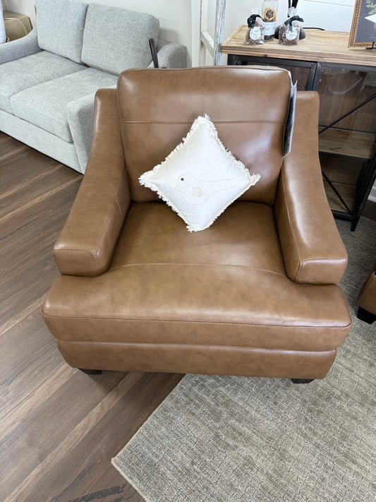 Abbyson Merona Brown Leather Chair *pick up only*