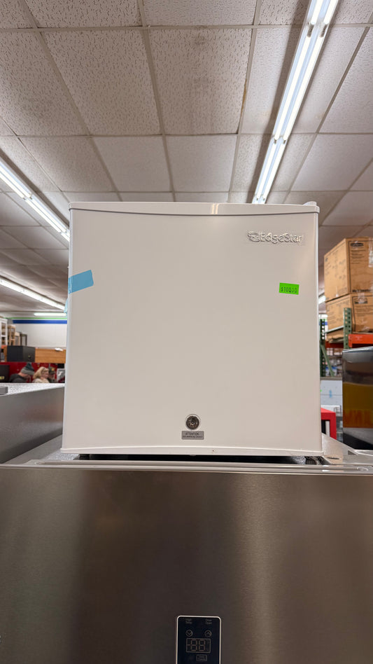 Edgestar Freezer *Pick Up Only*