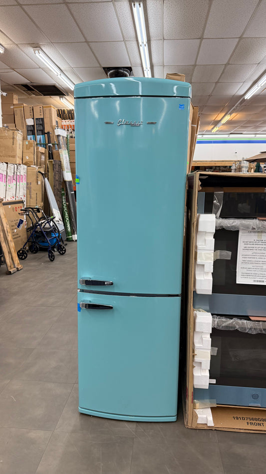 Retro Classic by Unique Refrigerator *Pick Up Only*
