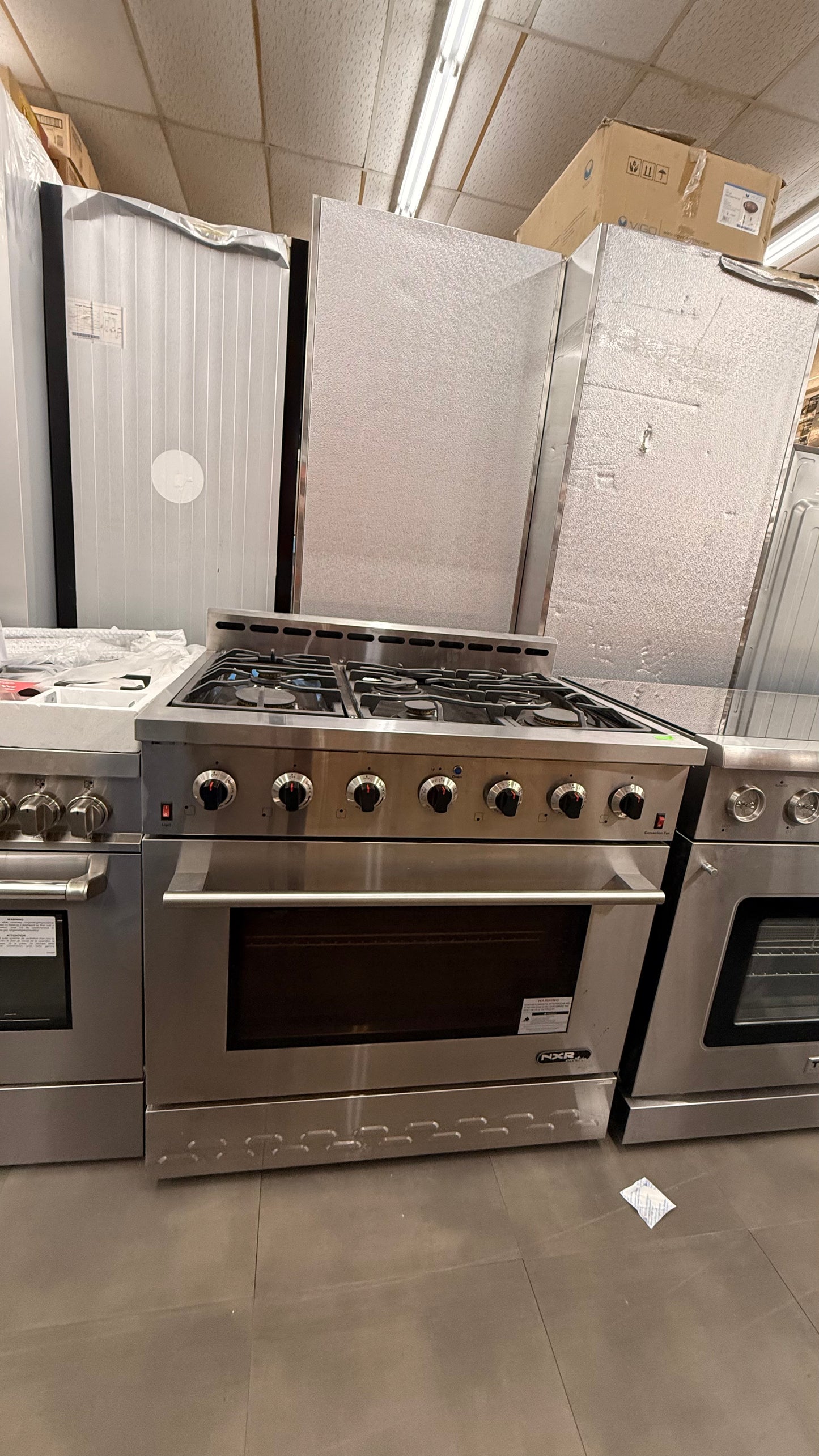 NXR 36" 5.5 cu. ft. Professional Style Gas Range with Convection Oven in Stainless Steel *Pick up only*