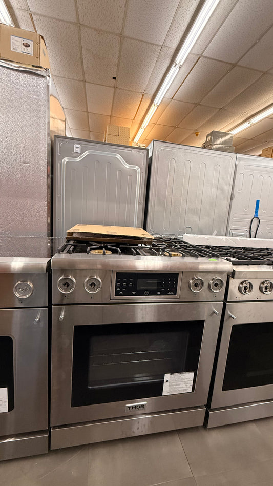 THOR 30" Gas Range in Stainless Steel *Pick up only*