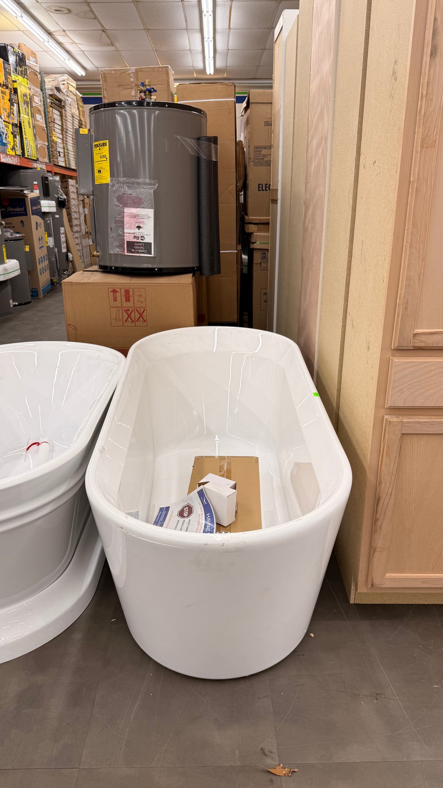 Carissa 60" Free Standing Acrylic Soaking Tub with Center Drain, Drain Assembly, and Overflow *Pick up only*